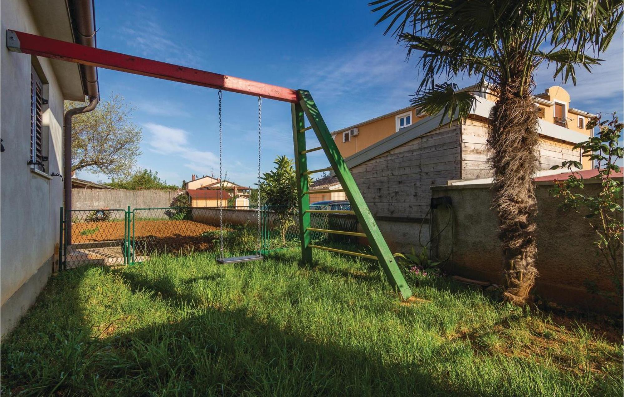 Cozy Apartment In Porec With Wifi Ngoại thất bức ảnh