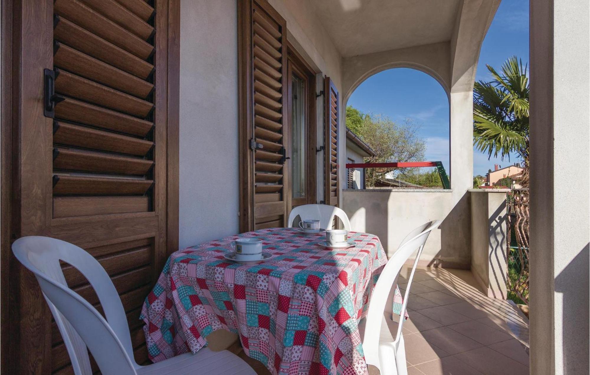 Cozy Apartment In Porec With Wifi Ngoại thất bức ảnh