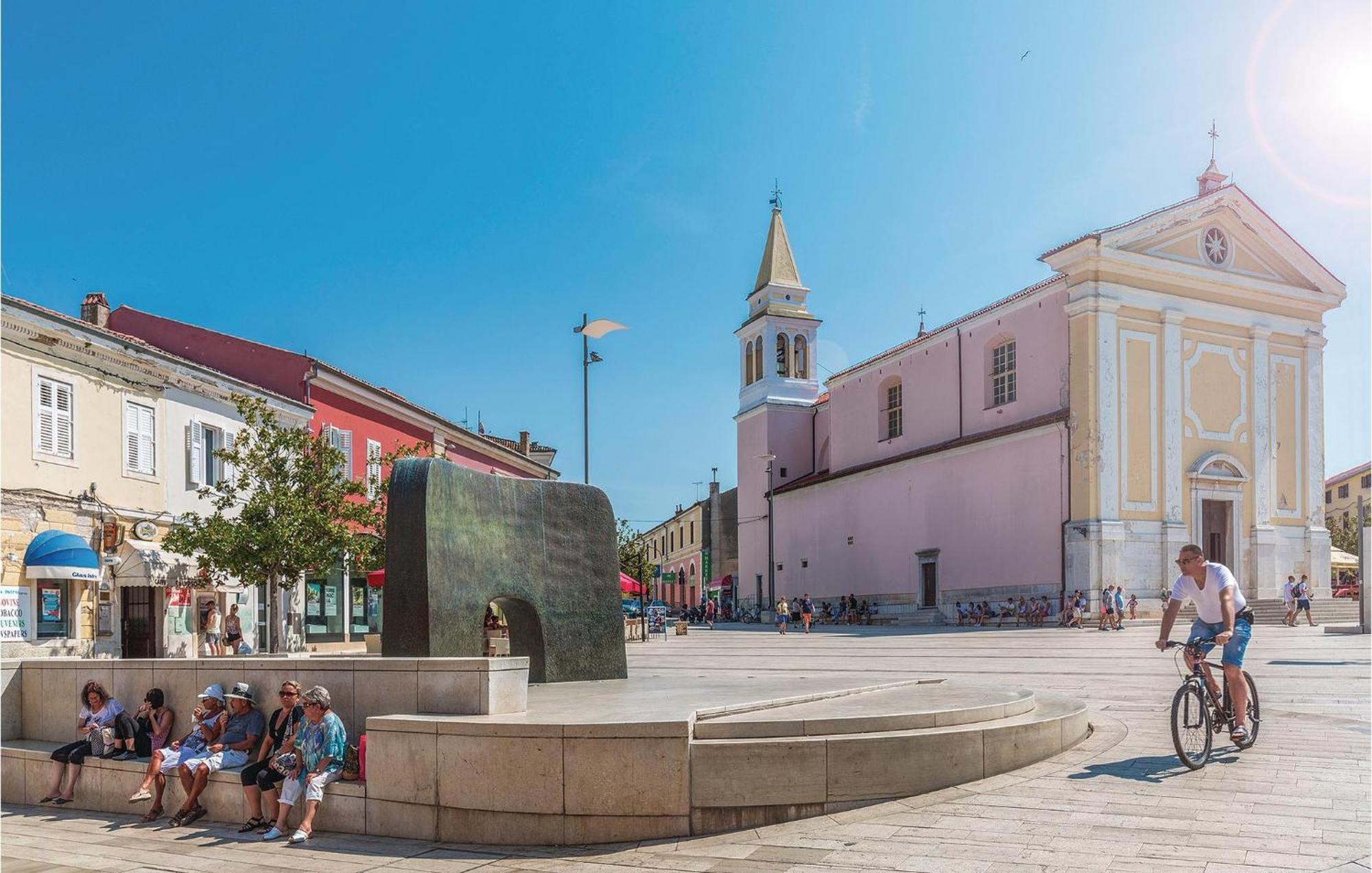 Cozy Apartment In Porec With Wifi Ngoại thất bức ảnh